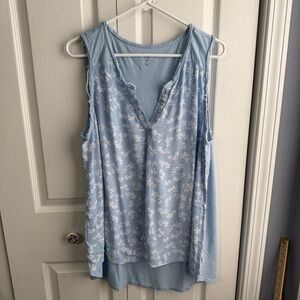 Dip blue white floral crinkle tank top size 1X